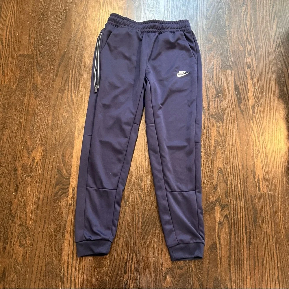 Nike women’s Navy Sweats/ Joggers Size Small